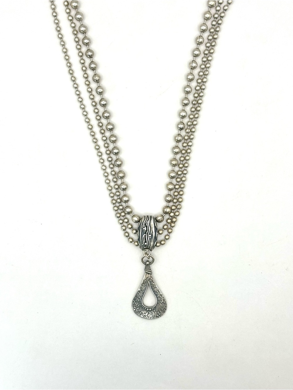 Silpada N1900 RETIRED Sterling Silver Triple Strand Ball Bead Pendant Necklace
- - Picture 4 of 9
